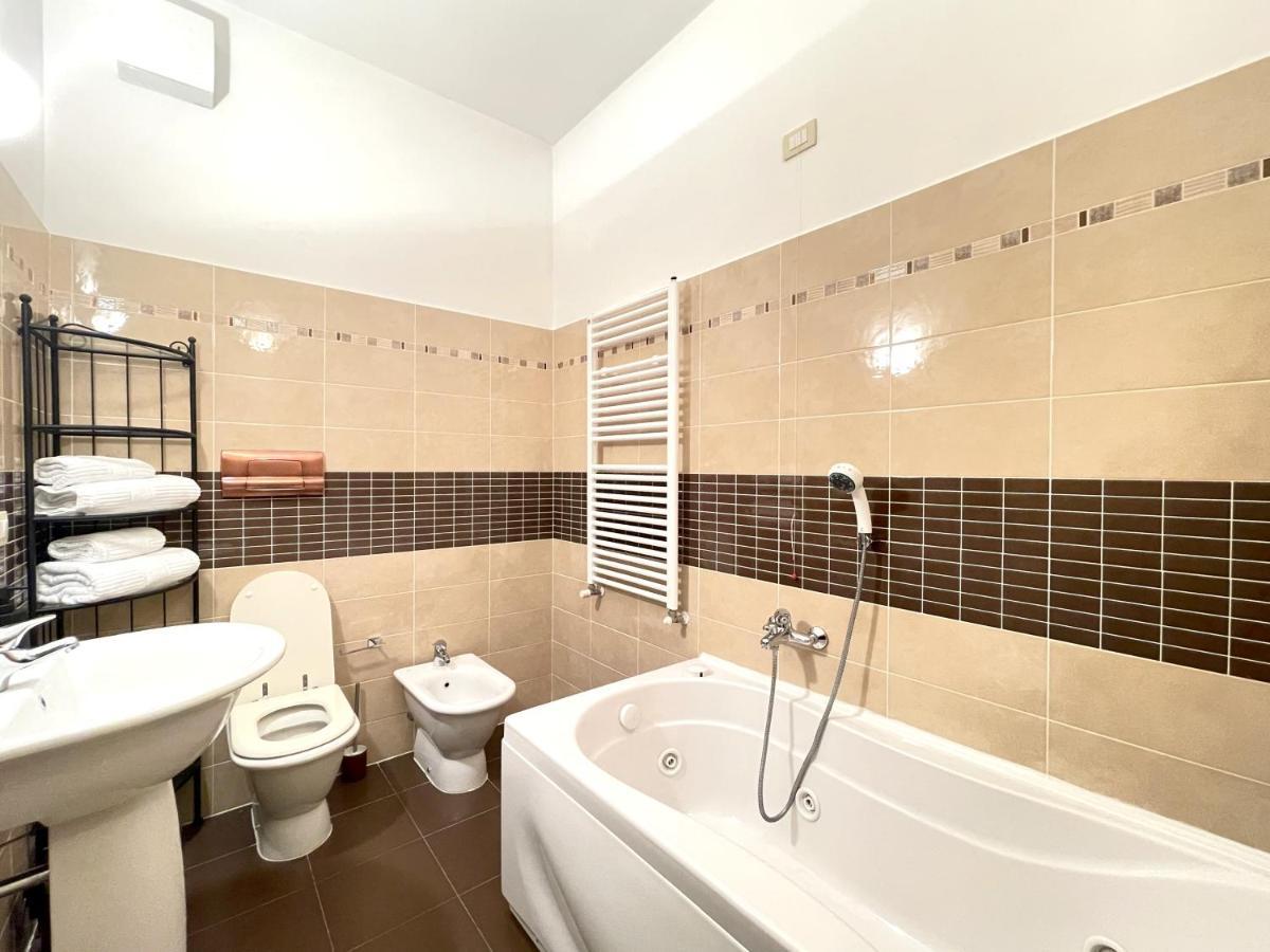 Accomodo Mit48 Trivanotortona Apartamento Milão Exterior foto